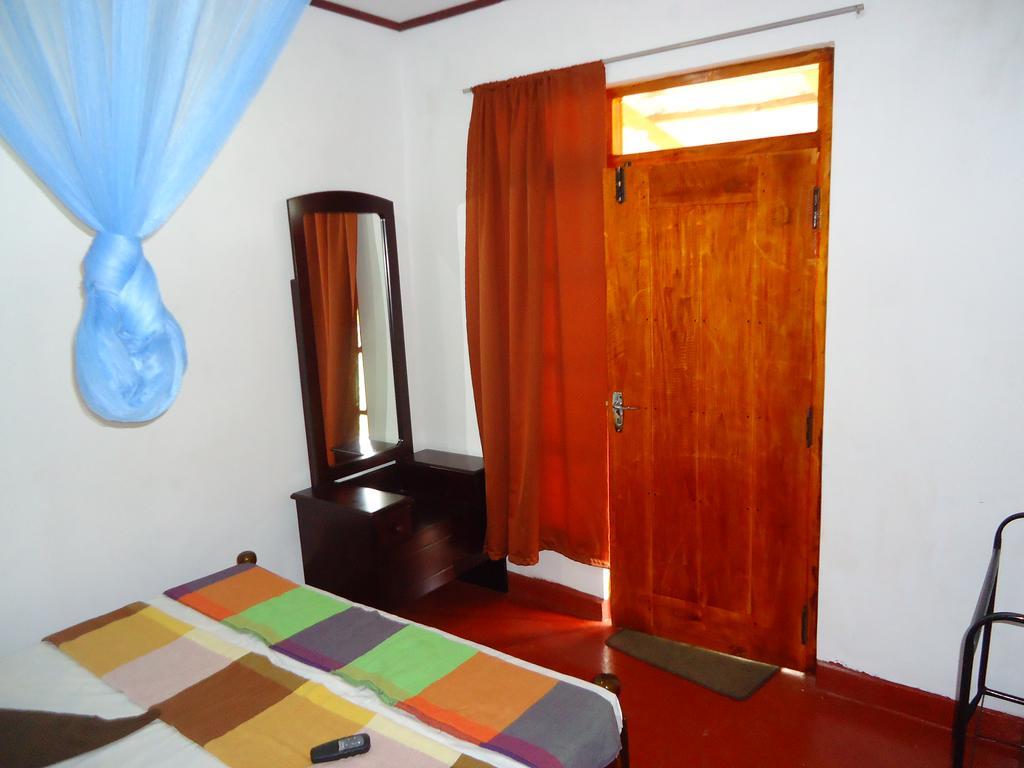 Sigiri Picaso Home Stay Sigiriya Exteriör bild